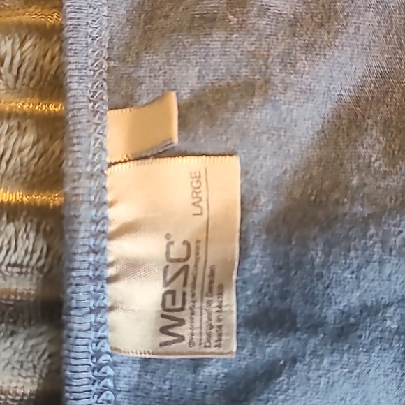 WESC tank top size large navy. - Picture 3 of 3